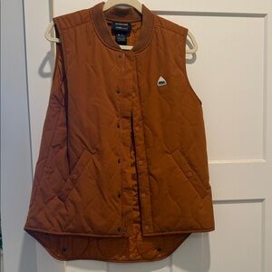 Burton women’s medium burnt orange Quilted Vest with Logo Patch